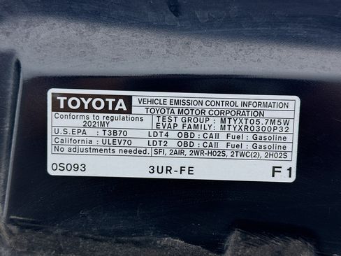 Used 2021 Toyota Tundra Platinum AWD/4WD image 21