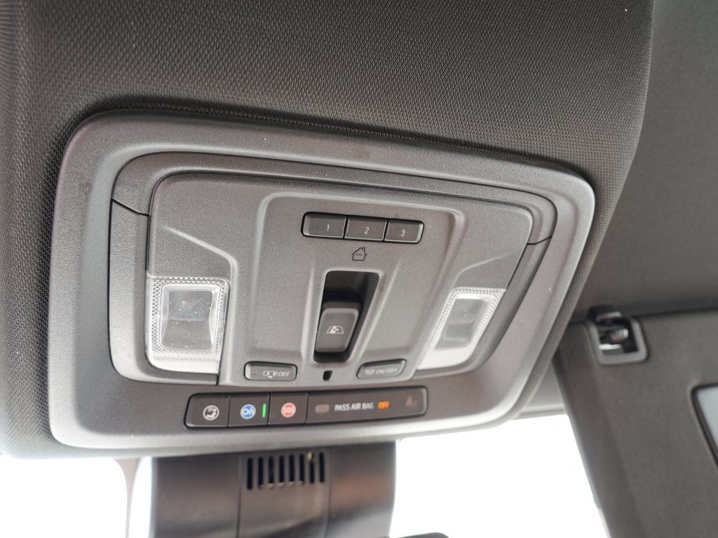 Certified 2024 Chevrolet Silverado 3500 High Country w/ LPO, Dark Essentials Package AWD/4WD image 37