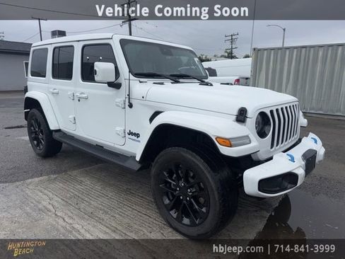 Used 2021 Jeep Wrangler Unlimited Sahara image 3