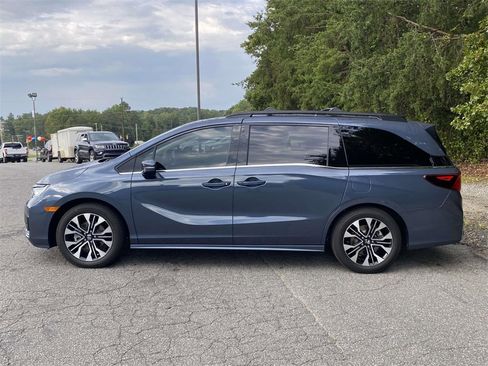 Certified 2025 Honda Odyssey Elite image 2