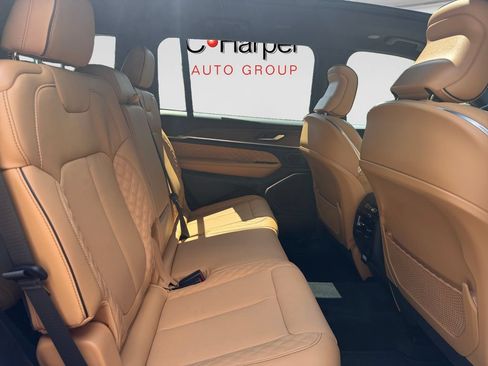 Used 2025 Jeep Grand Cherokee L Summit w/ Obsidian Package AWD/4WD image 28
