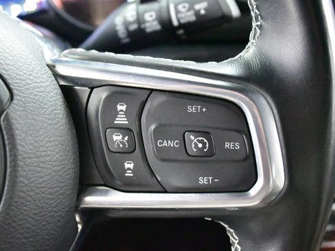 Used 2022 Jeep Wrangler Unlimited Sahara w/ Cold Weather Group image 40