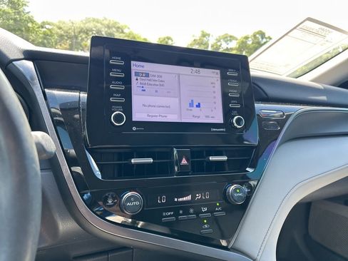 Used 2023 Toyota Camry SE image 32