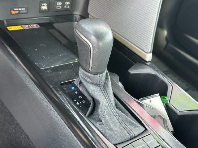 Used 2025 Toyota Camry SE w/ Convenience Package FWD image 22