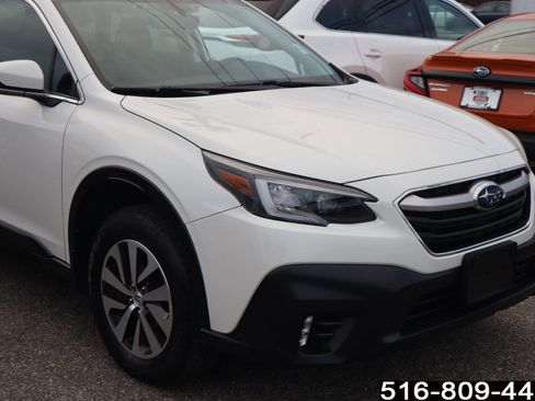 Used 2021 Subaru Outback Premium image 2