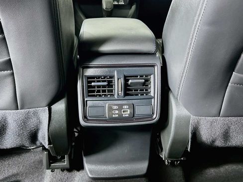 Used 2025 Subaru Forester Limited AWD/4WD image 27