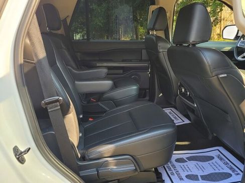 Used 2024 Ford Expedition XLT image 17