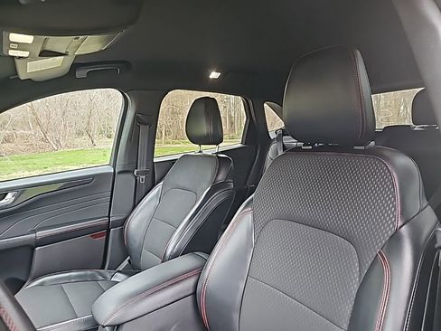 Used 2024 Ford Escape ST-Line image 10