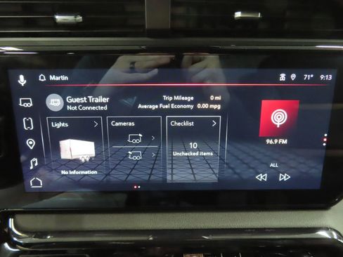 Used 2025 GMC Sierra 2500 AT4 image 28