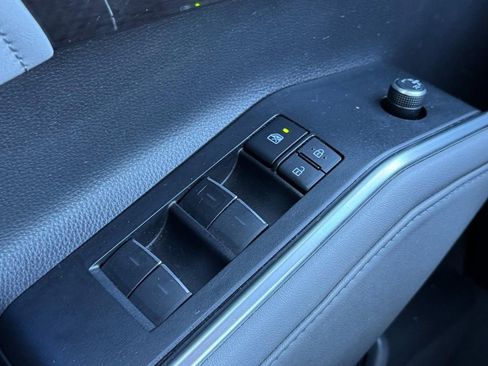 Certified 2021 Toyota Highlander Limited image 25