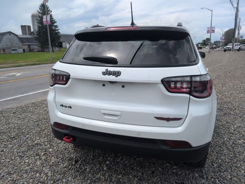 Used 2025 Jeep Compass Trailhawk AWD/4WD image 15