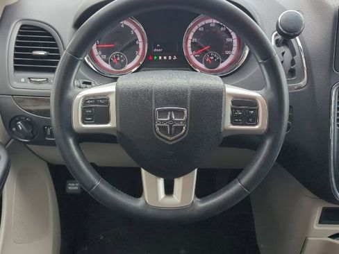Used 2013 Dodge Grand Caravan SE FWD image 9