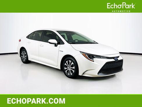Used 2020 Toyota Corolla LE FWD image 1