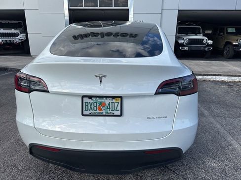 Used 2023 Tesla Model Y Long Range image 8