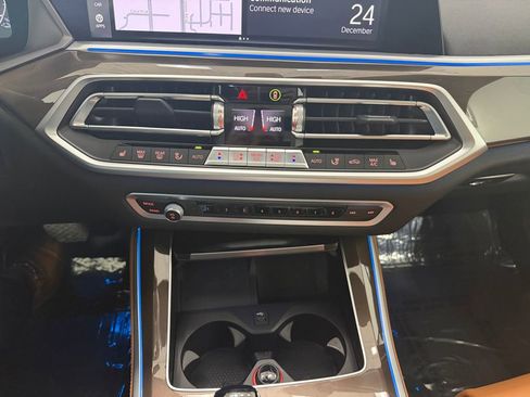 Used 2022 BMW X5 xDrive45e image 17