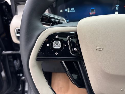 New 2026 Lincoln Corsair Premiere image 17