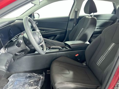 Used 2024 Hyundai Elantra SEL FWD image 12