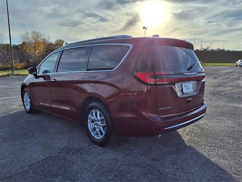 Used 2021 Chrysler Pacifica Touring-L image 20