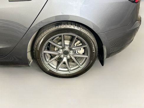Used 2022 Tesla Model 3 Long Range AWD/4WD image 11