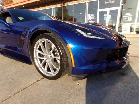 Used 2018 Chevrolet Corvette Grand Sport image 3