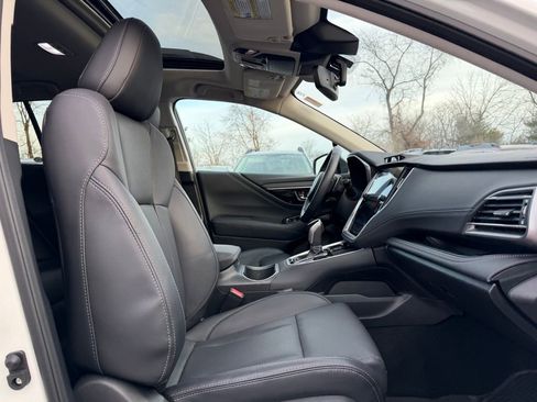 Used 2023 Subaru Outback Limited image 19