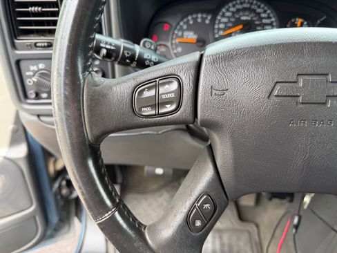 Used 2006 Chevrolet Silverado 2500 LT w/ Skid Plate Package AWD/4WD image 18