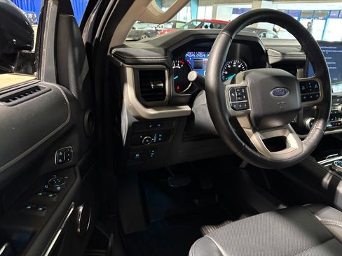 Used 2024 Ford Expedition XLT image 10
