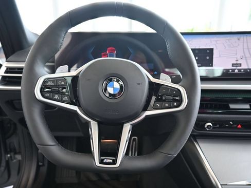 Used 2026 BMW 330i xDrive Sedan w/ M Sport Package AWD/4WD image 7