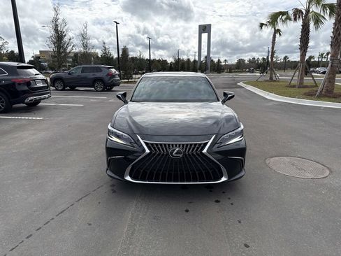 Used 2022 Lexus ES 350 Ultra Luxury w/ Accessory Package 2 image 8