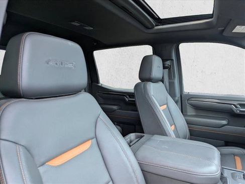 Used 2025 GMC Sierra 1500 AT4 w/ AT4 Premium Package AWD/4WD image 22