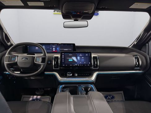 New 2026 Ford Expedition Max Platinum w/ Stealth Performance Package AWD/4WD image 20