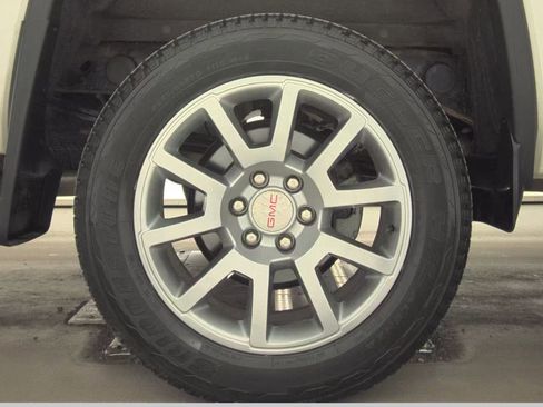 Used 2018 GMC Sierra 1500 Denali w/ LPO, Protection Package image 11