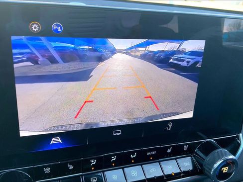 Certified 2024 Chevrolet Colorado Z71 w/ Z71 Convenience Package 2 image 27