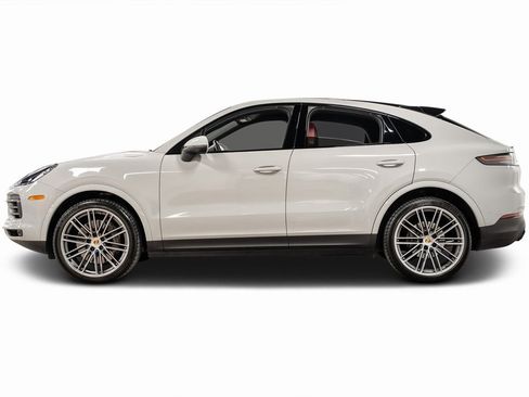 Used 2023 Porsche Cayenne Platinum Edition image 15