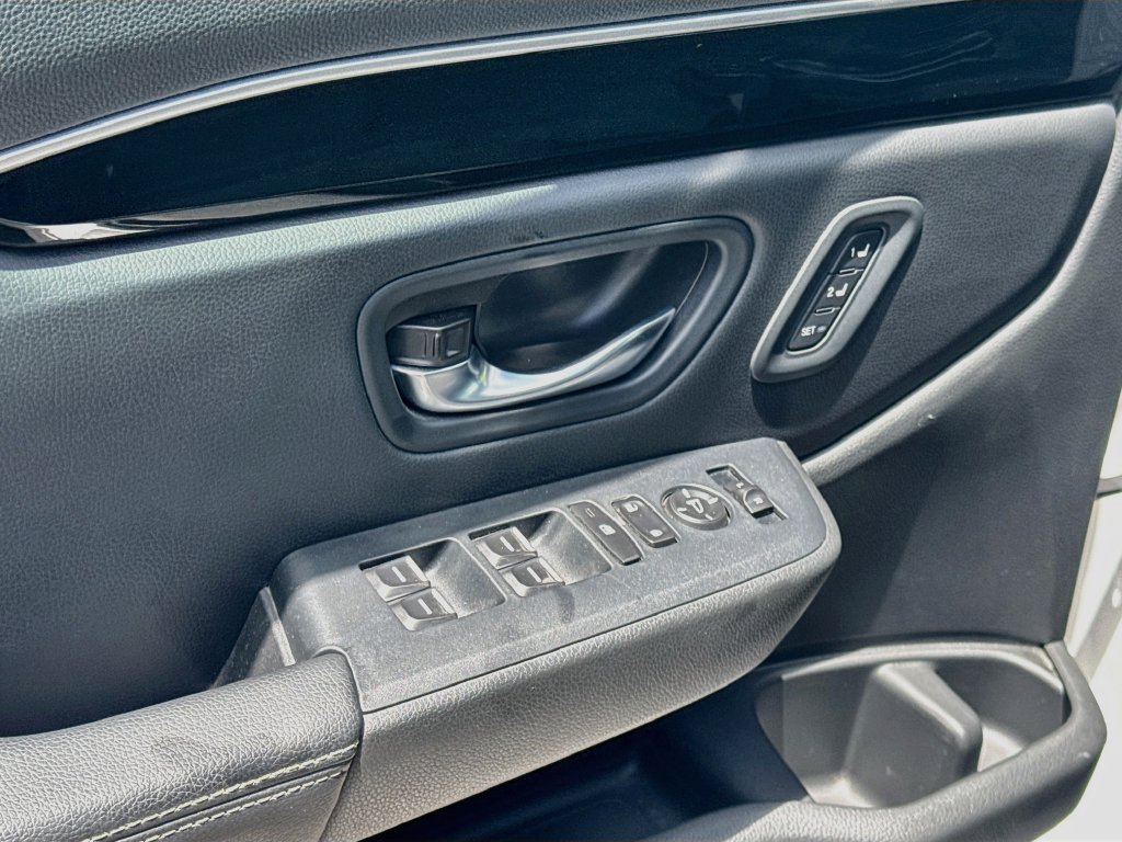Used 2025 Honda Pilot Touring image 19