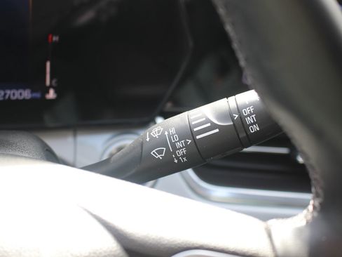 Used 2024 Chevrolet Trax LT w/ LT Convenience Package image 21