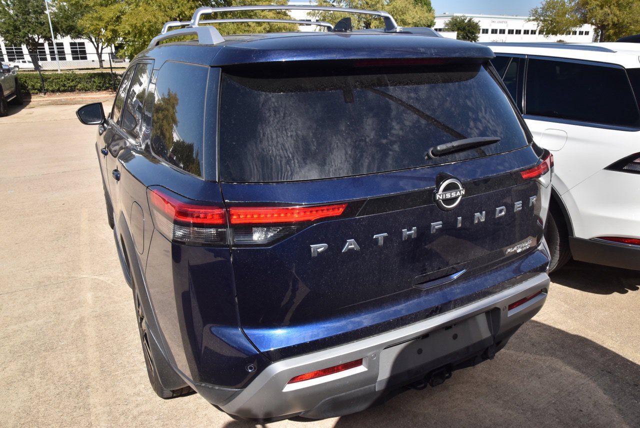 Used 2022 Nissan Pathfinder Platinum w/ Lighting Package (N93) AWD/4WD image 6
