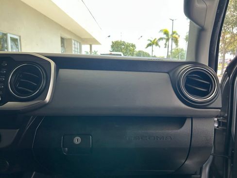 Used 2022 Toyota Tacoma SR5 RWD image 24