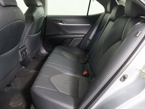 Used 2019 Toyota Camry XSE image 16