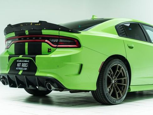 Used 2019 Dodge Charger Scat Pack w/ Navigation & Travel Group image 14