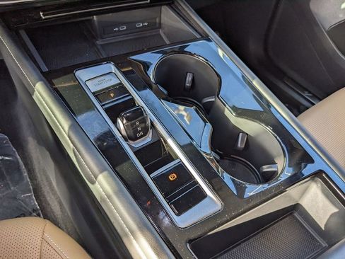 Certified 2024 Volkswagen Atlas Cross Sport SEL R-Line image 23