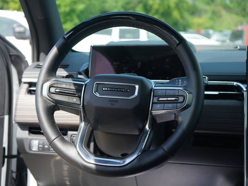 Used 2025 GMC Sierra EV Denali AWD/4WD image 14