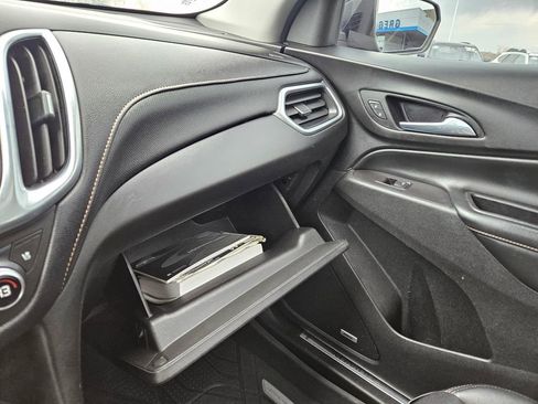 Used 2020 Chevrolet Equinox Premier image 17