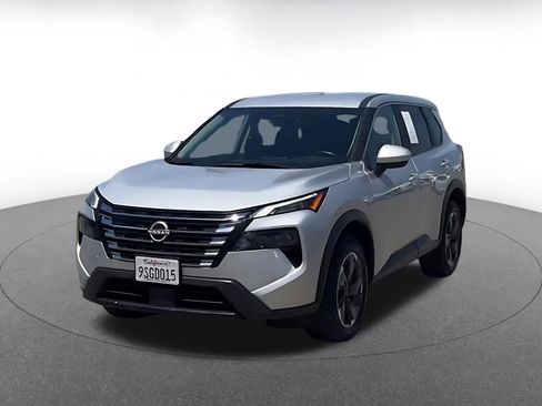 Used 2025 Nissan Rogue SV FWD image 7