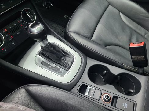 Used 2018 Audi Q3 2.0T Premium image 35