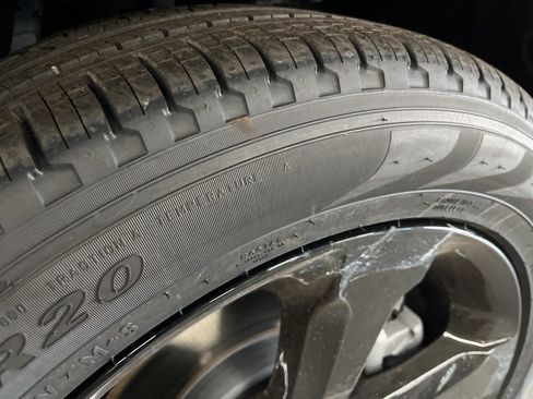 New 2025 Jeep Grand Cherokee L Limited w/ Black Appearance Package image 15