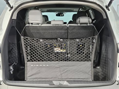 New 2026 Toyota Sienna XLE FWD image 22