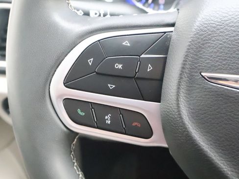 Used 2023 Chrysler Voyager LX FWD image 32