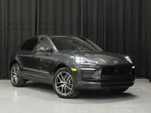 New 2026 Porsche Macan AWD/4WD image 7