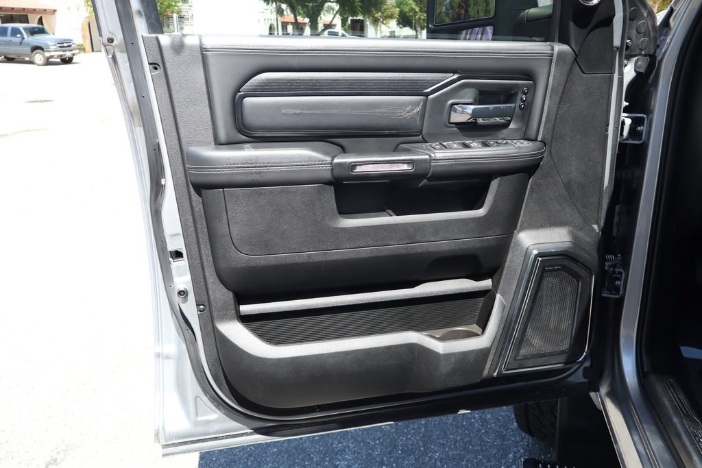 Used 2024 RAM 2500 Limited AWD/4WD image 17